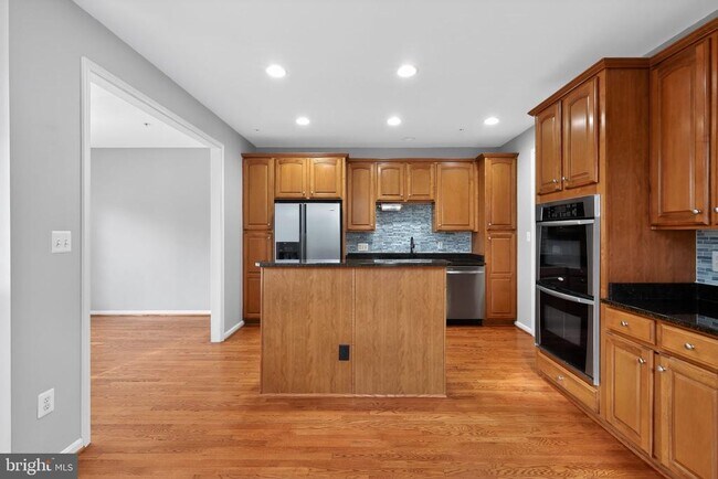 Building Photo - 4832 Lee Hollow Pl