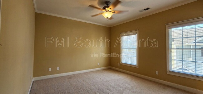 Building Photo - 106 Lexington Village