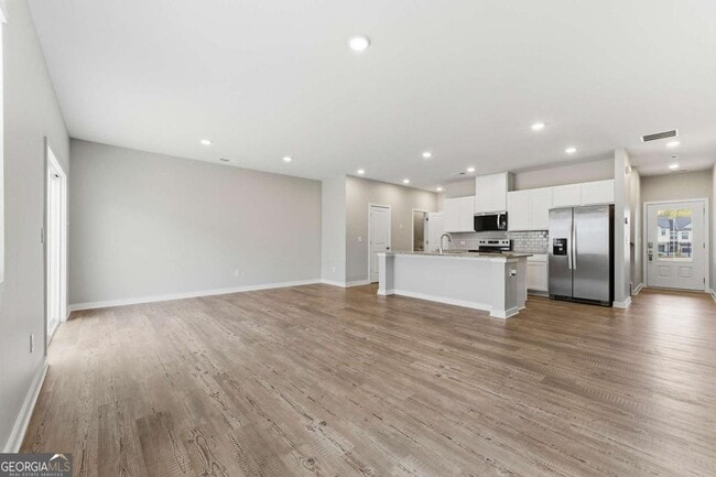 Building Photo - 1905 Westwind St