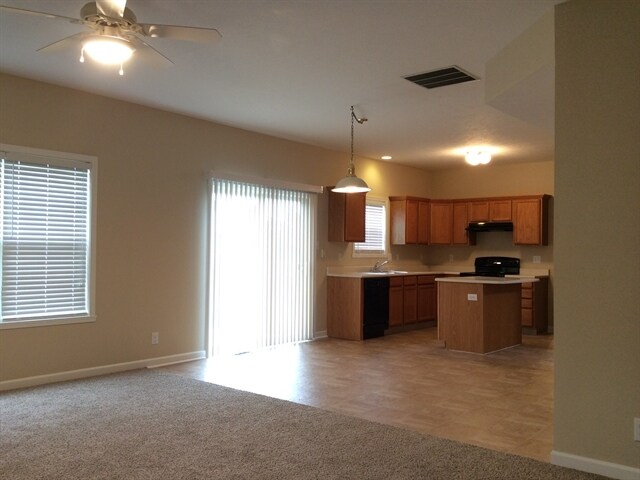 Building Photo - 5745 Turnbull Ct