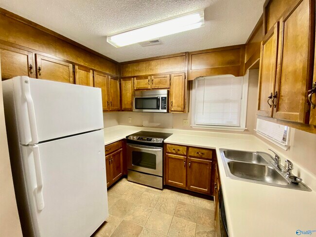 Building Photo - 1110 Liberty Dr