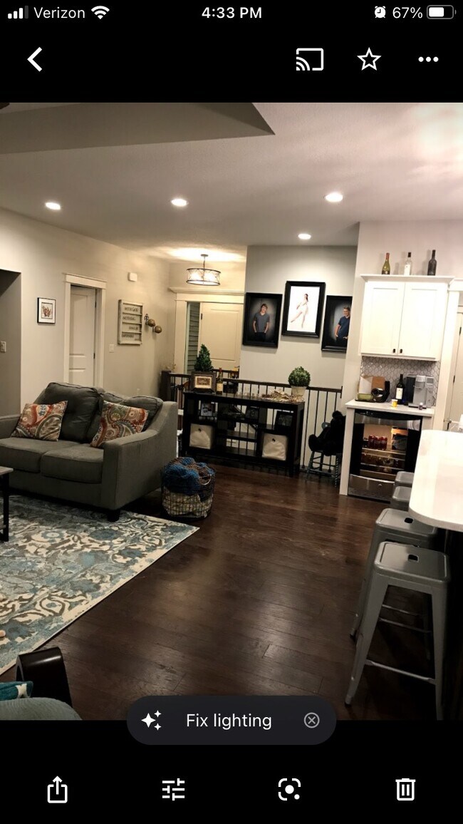 Entry - 4204 SW Ash Ct