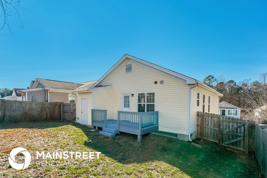 Building Photo - 1527 Tom Gipson Dr