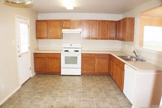 Building Photo - 112 Stream Crossing