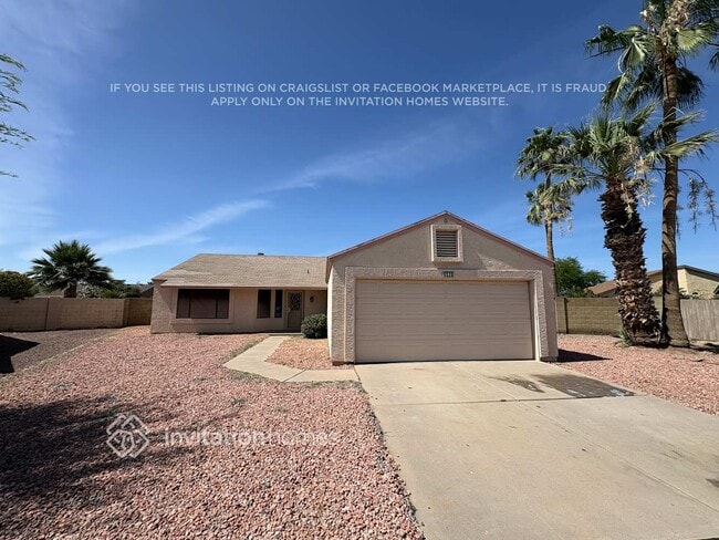 Building Photo - 6526 N 69th Dr