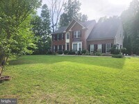 Building Photo - 440 Reedy Creek Rd