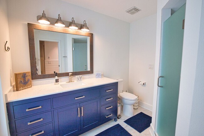 Building Photo - 514 Everglades Dr