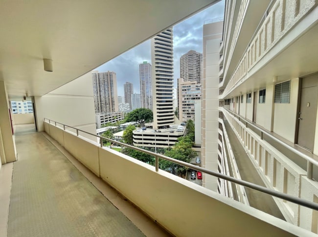 Building Photo - 1676 Ala Moana Blvd