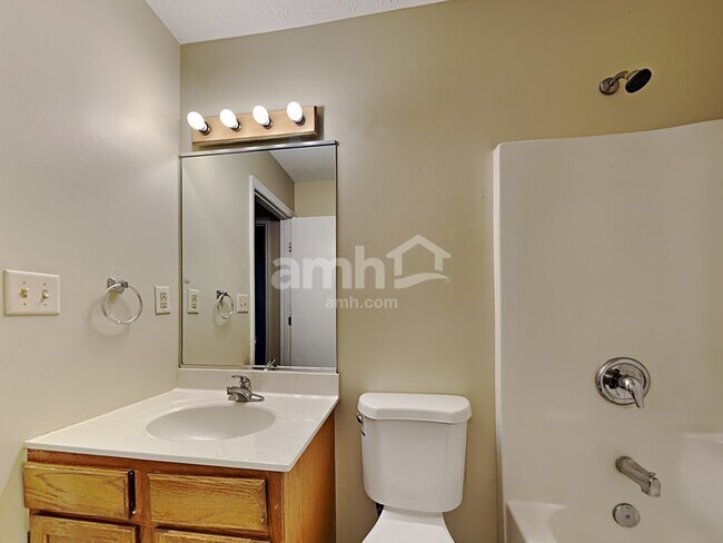 Building Photo - 6518 Jayfield Dr