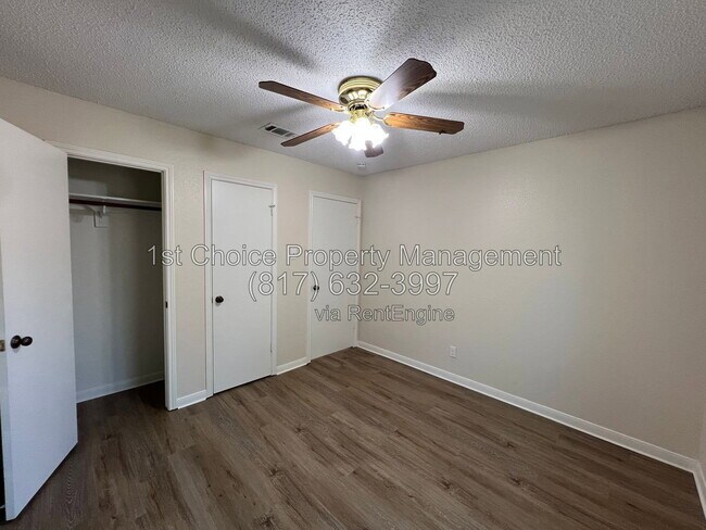 Building Photo - 7808 Mallard Ln