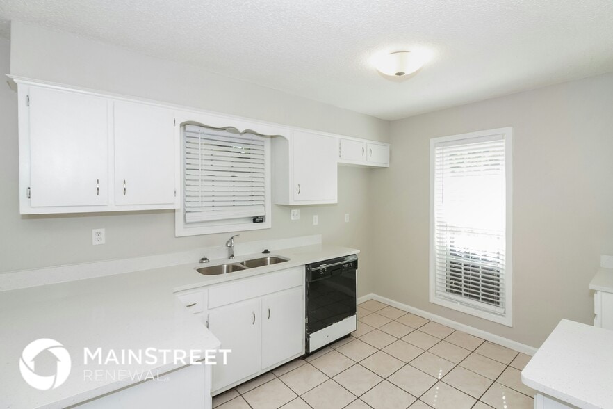 Building Photo - 5824 Port Haven Dr