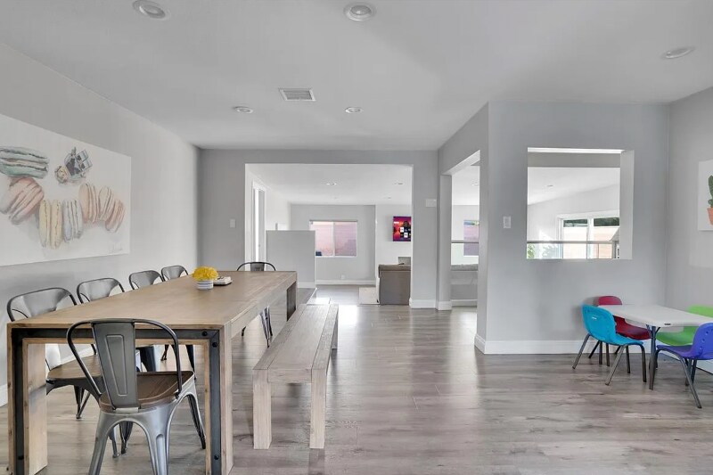 Primary Photo - 11461 West St