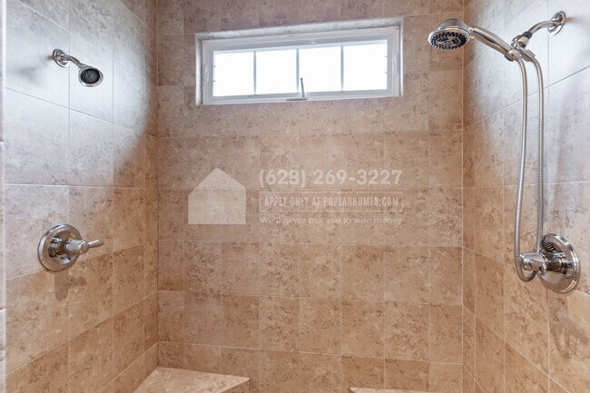 Building Photo - 15816 Swanscombe Lp