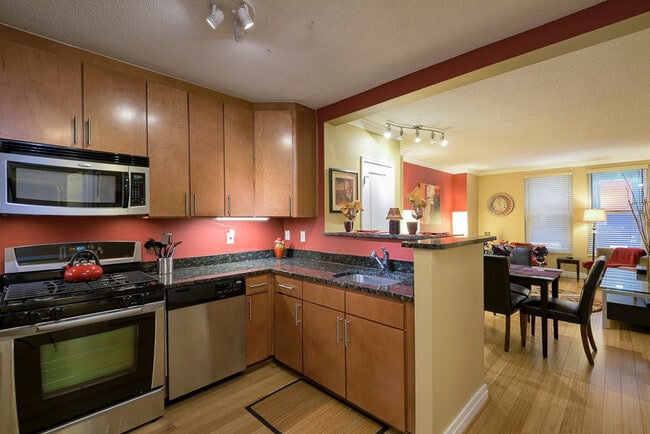 Building Photo - 912 F St NW