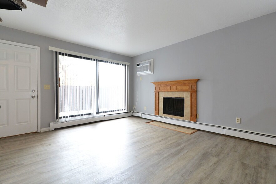 Building Photo - 7306 72nd Ln N