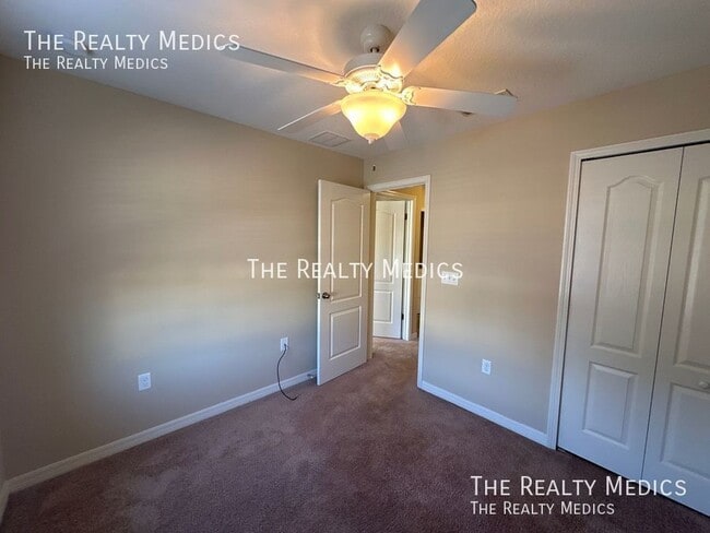 Building Photo - 272 Carina Cir