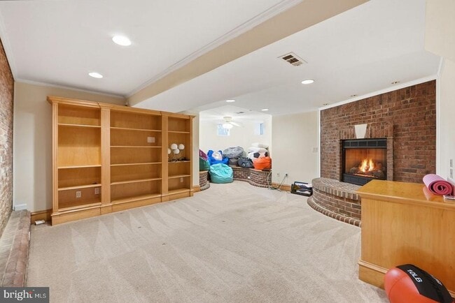 Building Photo - 949 S St NW