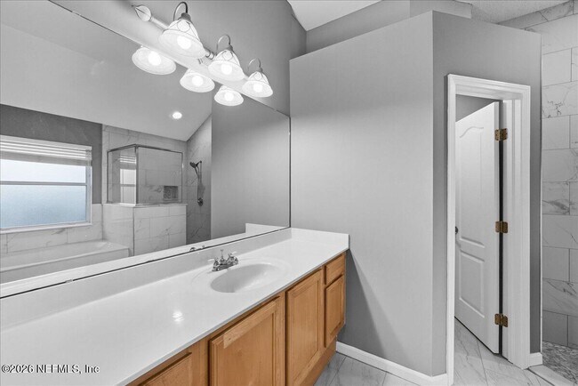 Building Photo - 8871 Canopy Oaks Dr