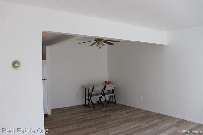 Building Photo - 8256 Karam Blvd