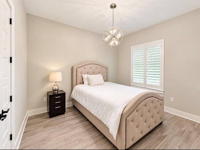 Building Photo - 6504 Trissino Dr