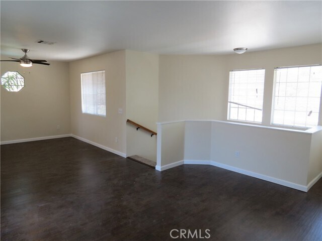 Building Photo - 572 N Orange St