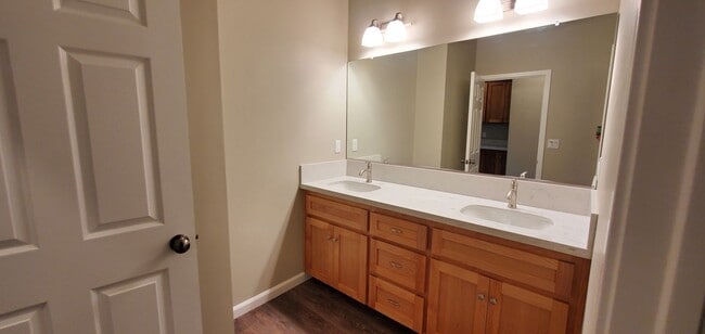 Building Photo - 432 Grand Ave