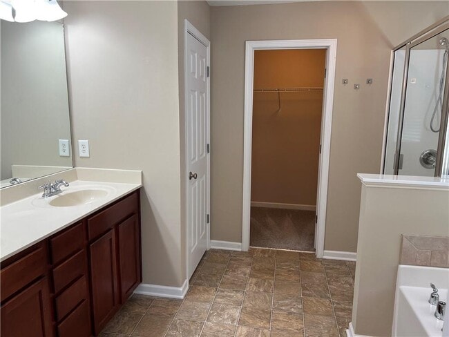 Building Photo - 3338 Castleberry Village Cir