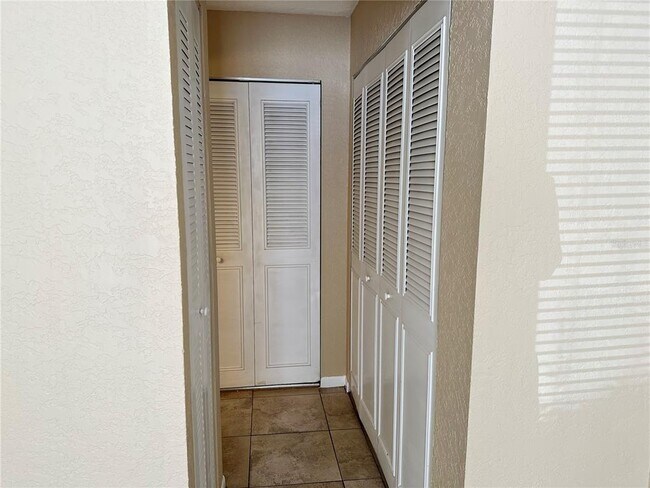 Building Photo - 8205 Sun Spring Cir