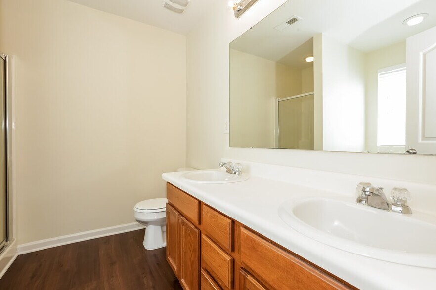 Building Photo - 6731 Sequoia Hills Dr