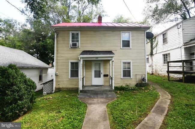 Building Photo - 105 E Pall Mall St