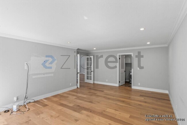 Building Photo - 144 Oakridge Dr