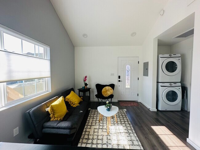 living room - 5131 S Victoria Ave