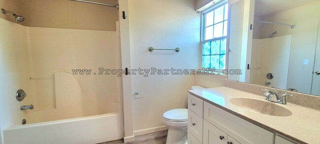 Building Photo - Recently updated 3 Bed 2 Bath home in Bozeman