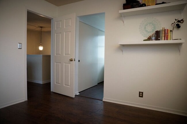 Building Photo - 7565 Lighthouse Ln