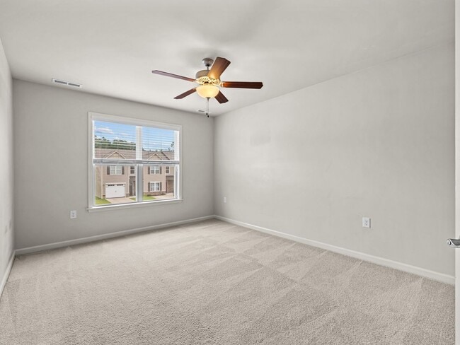 Building Photo - Boyington Place End Unit