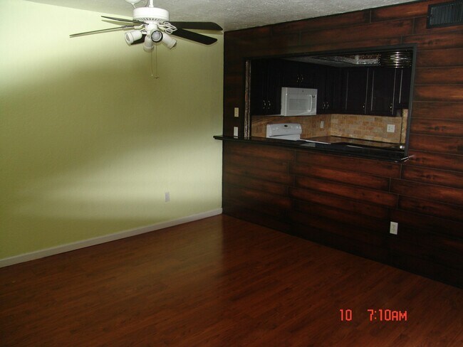 Building Photo - 1645 W Baseline Rd