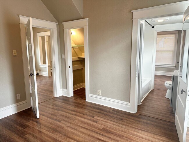 Building Photo - 3 Bedroom 2 Bath Forest Grove OR