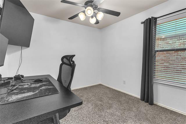 Building Photo - 2050 Lake Trail Dr