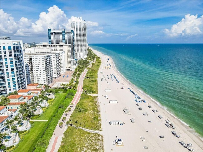 Building Photo - 5875 Collins Ave