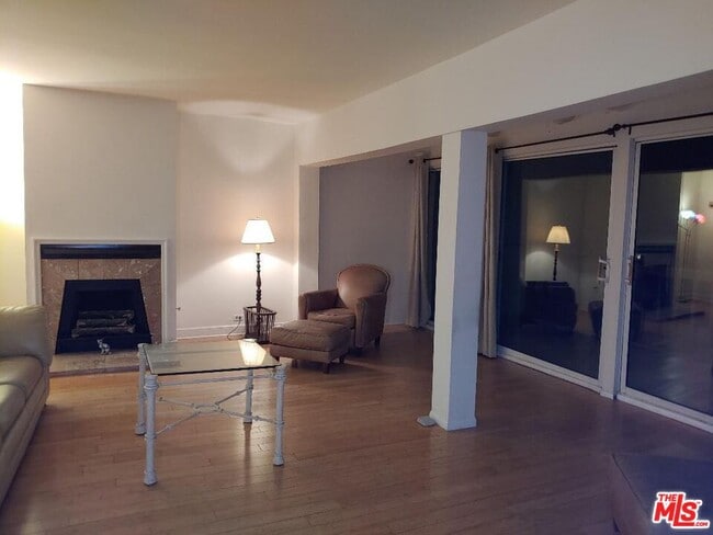 Building Photo - 23918 De Ville Way
