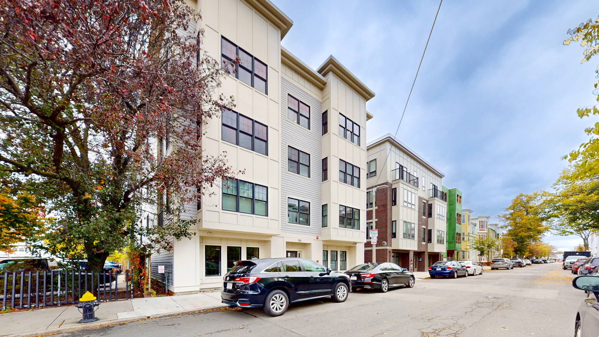 Building Photo - 186 Havre St