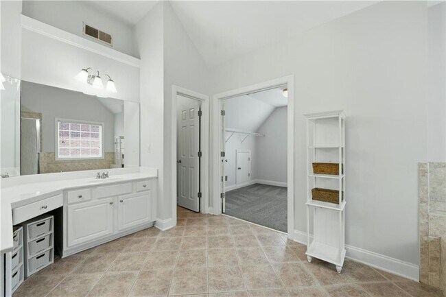 Building Photo - 3032 Mockingbird Ln