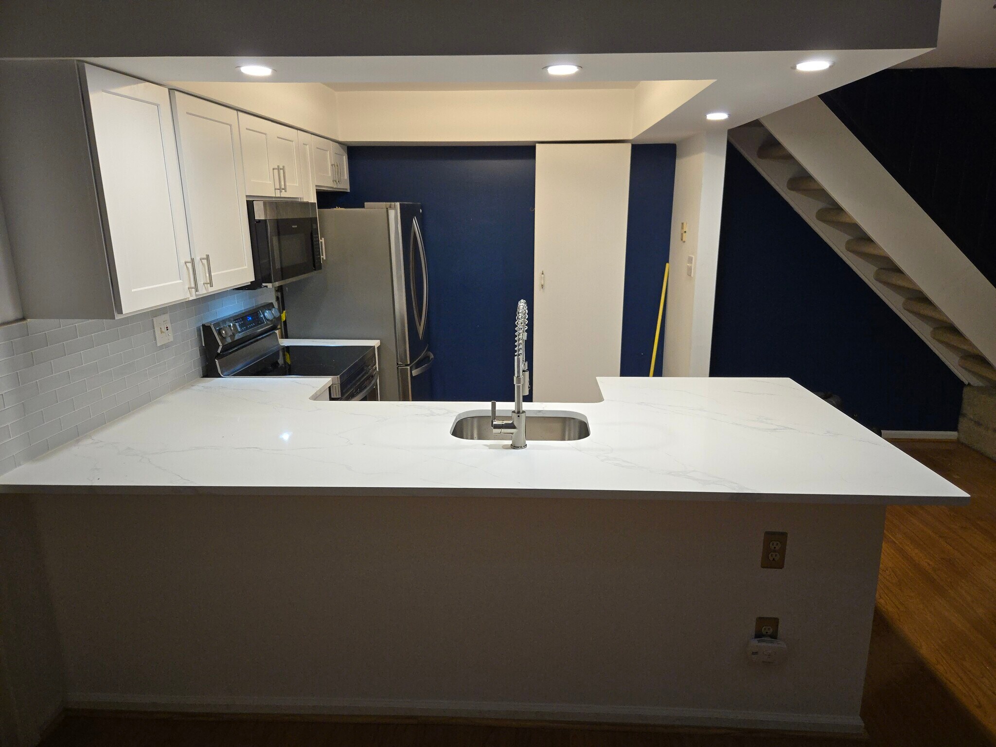 Building Photo - 1221 Eagles Ridge Dr