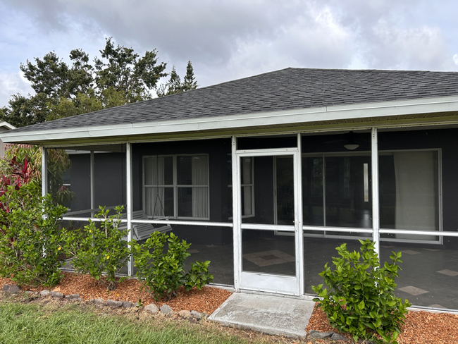 Building Photo - 6504 64th Dr E
