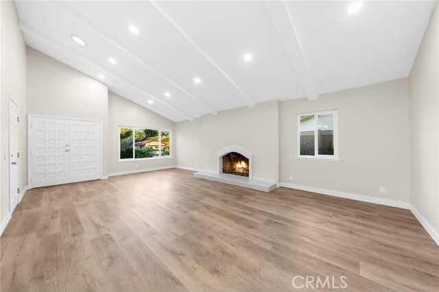 Building Photo - 596 Vista Rambla