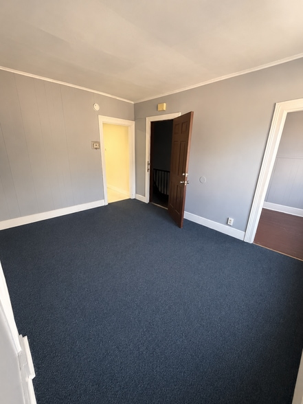 Building Photo - 506 3rd St