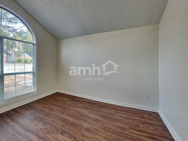 Building Photo - 162 Brook Lea Cove