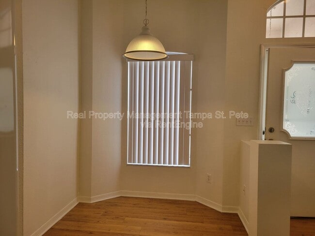 Building Photo - 12514 Hollybrook Ln