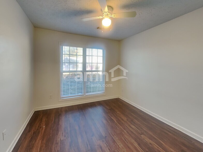 Building Photo - 951 Garden Oak Ct