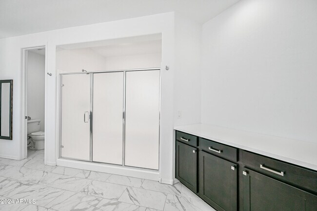 Building Photo - 14049 W Desert Hollow Dr